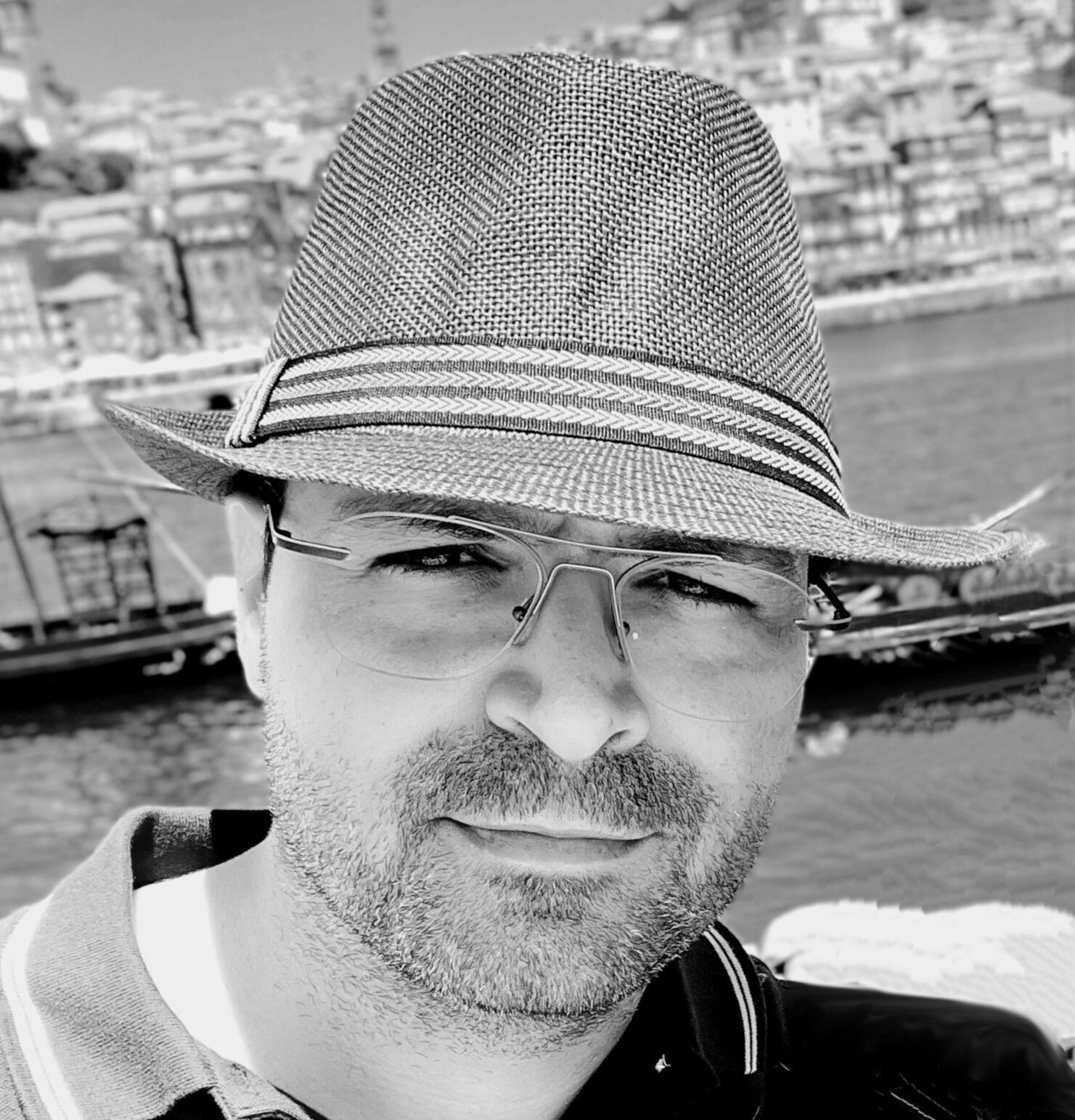 Idan Mashaal, founder and principal consultant, brings together an MBA in AI & Big Data and a B.Sc. in Industrial Engineering and Management with over 15 years of hands-on experience guiding organizations through successful digital transformations.